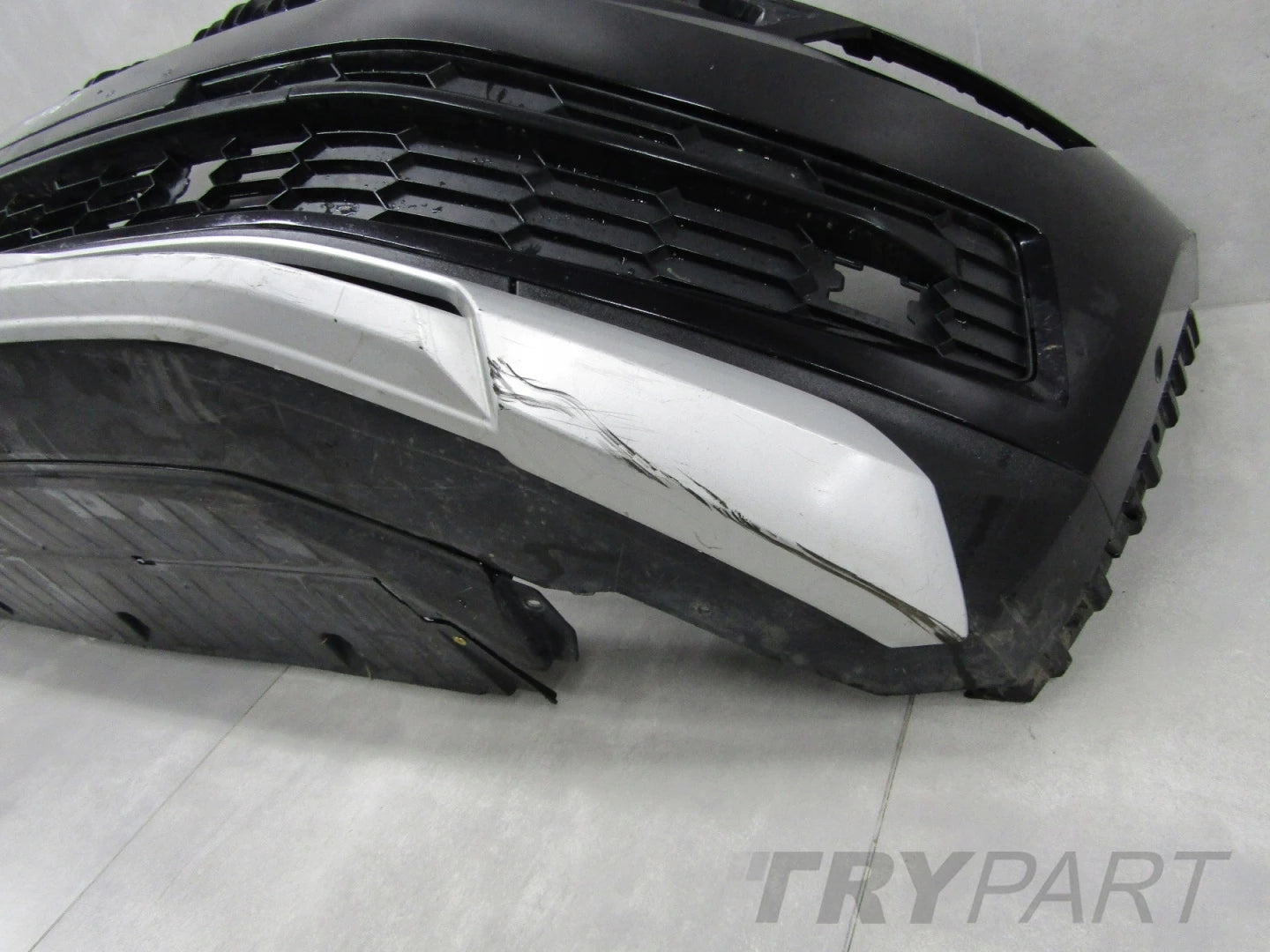 Front Bumper Skoda Kodiaq SCOUT 565 17-21 (+Floor)