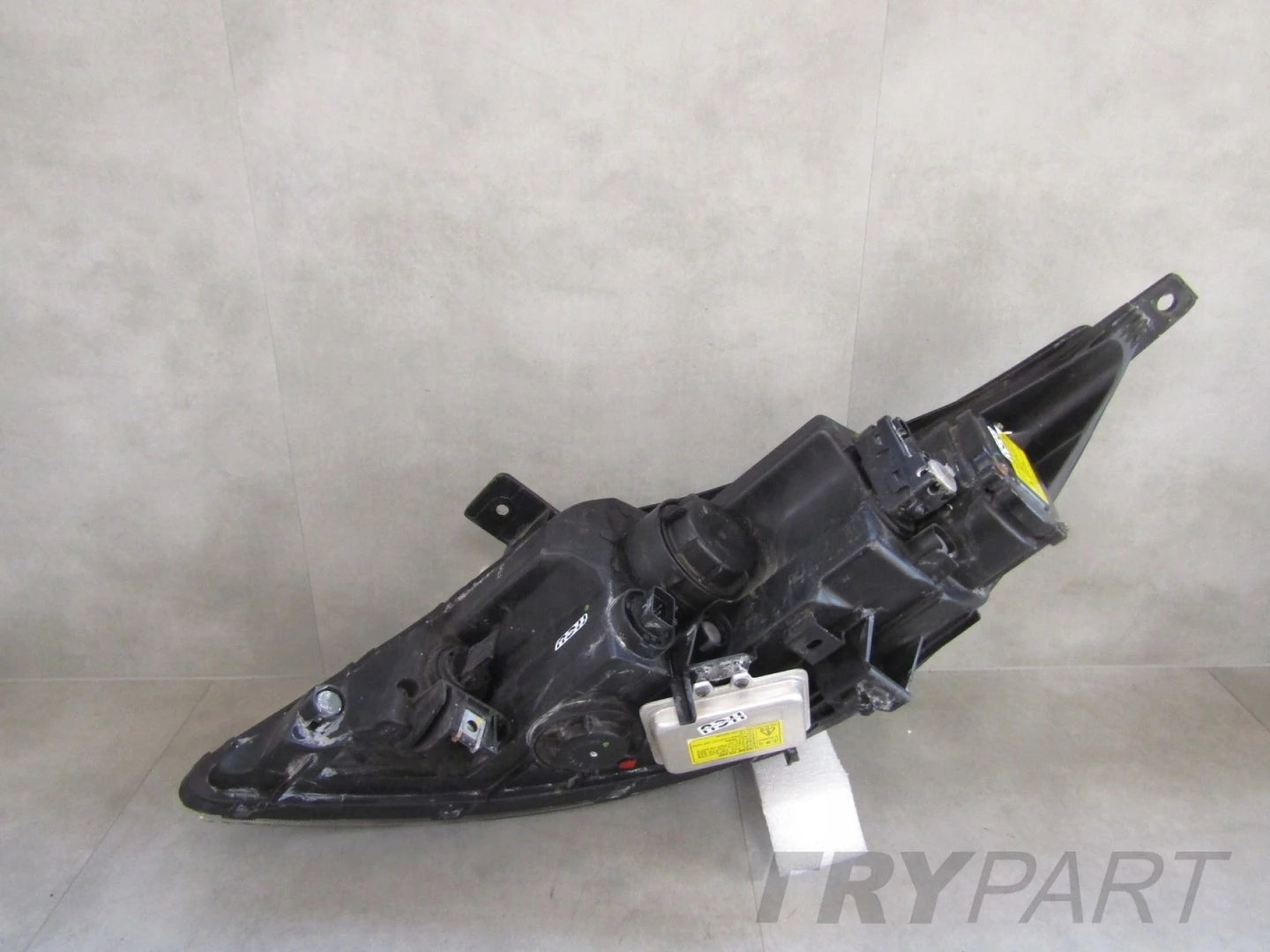 HEADLIGHT KIA SPORTAGE 3 III 10-15 XENON NON-ROTATIONAL LH LEFT