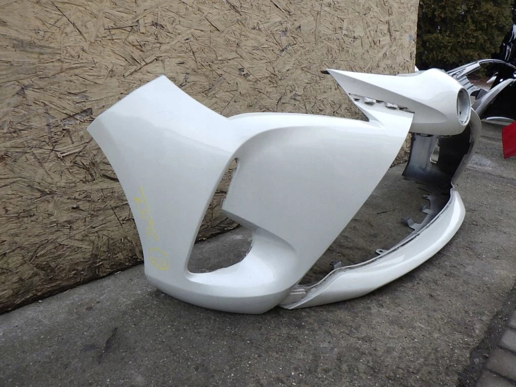 TOYOTA YARIS III 3 LIFT 17- Front Bumper