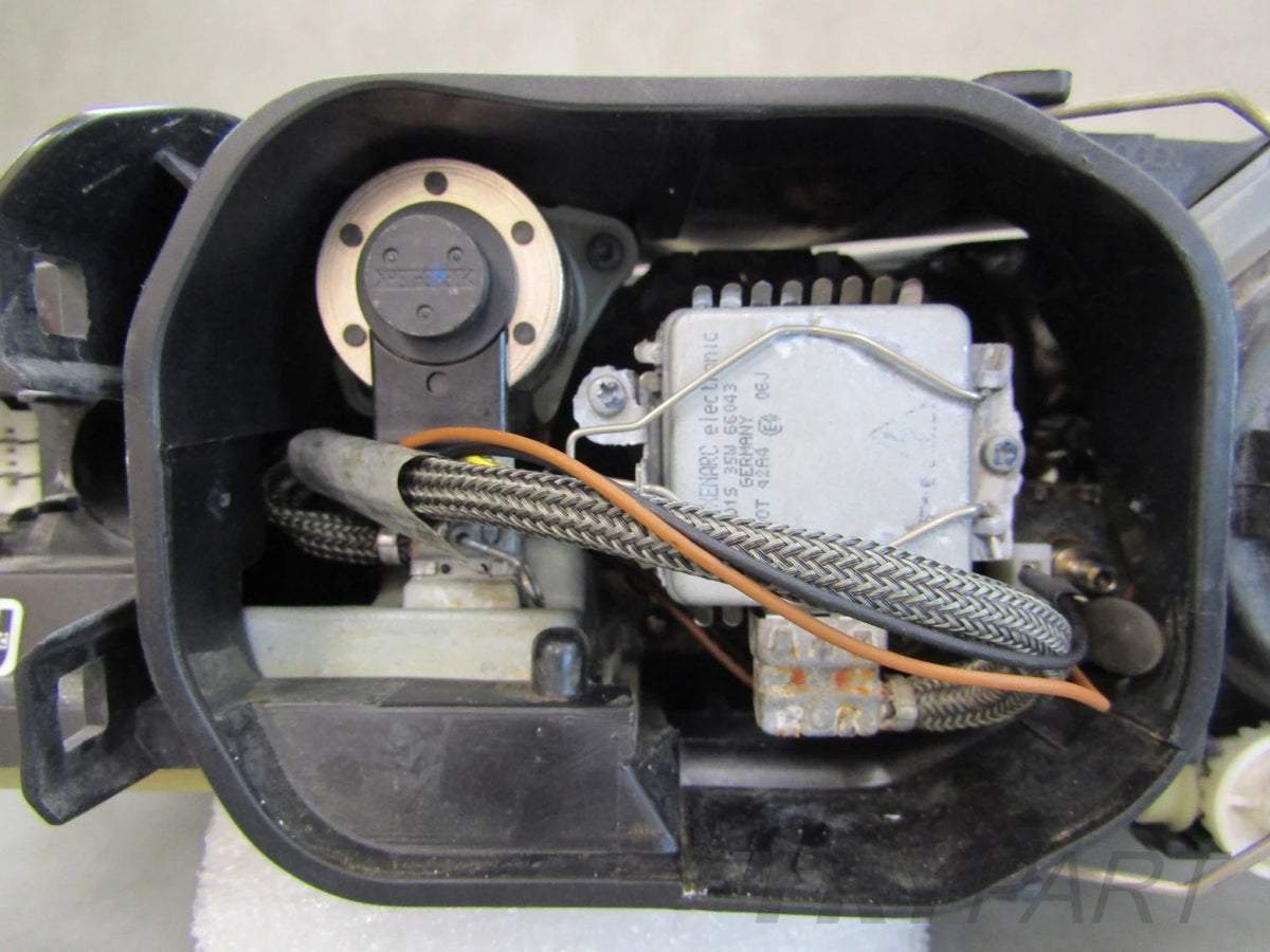 Front Lamp VW TOUAREG I Xenon Non-Twist 02-06 RH