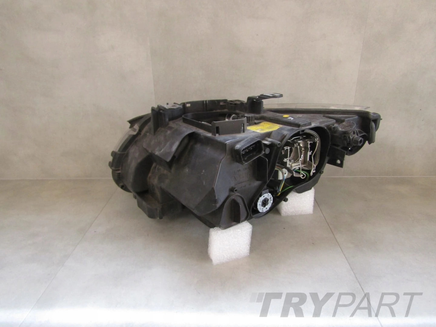 HEADLIGHT BMW 3 E92 E93 06-10 XENON NON-SWIVEL RH 7162127-15