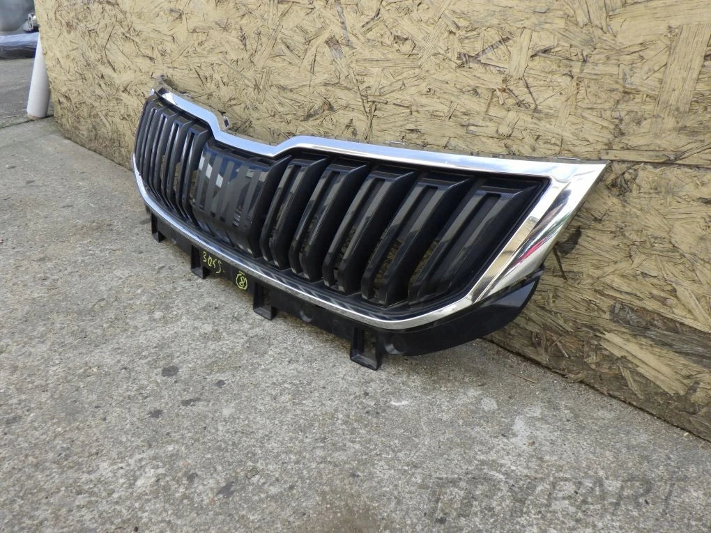 SKODA KAROQ 57A 2017- Grille Trim