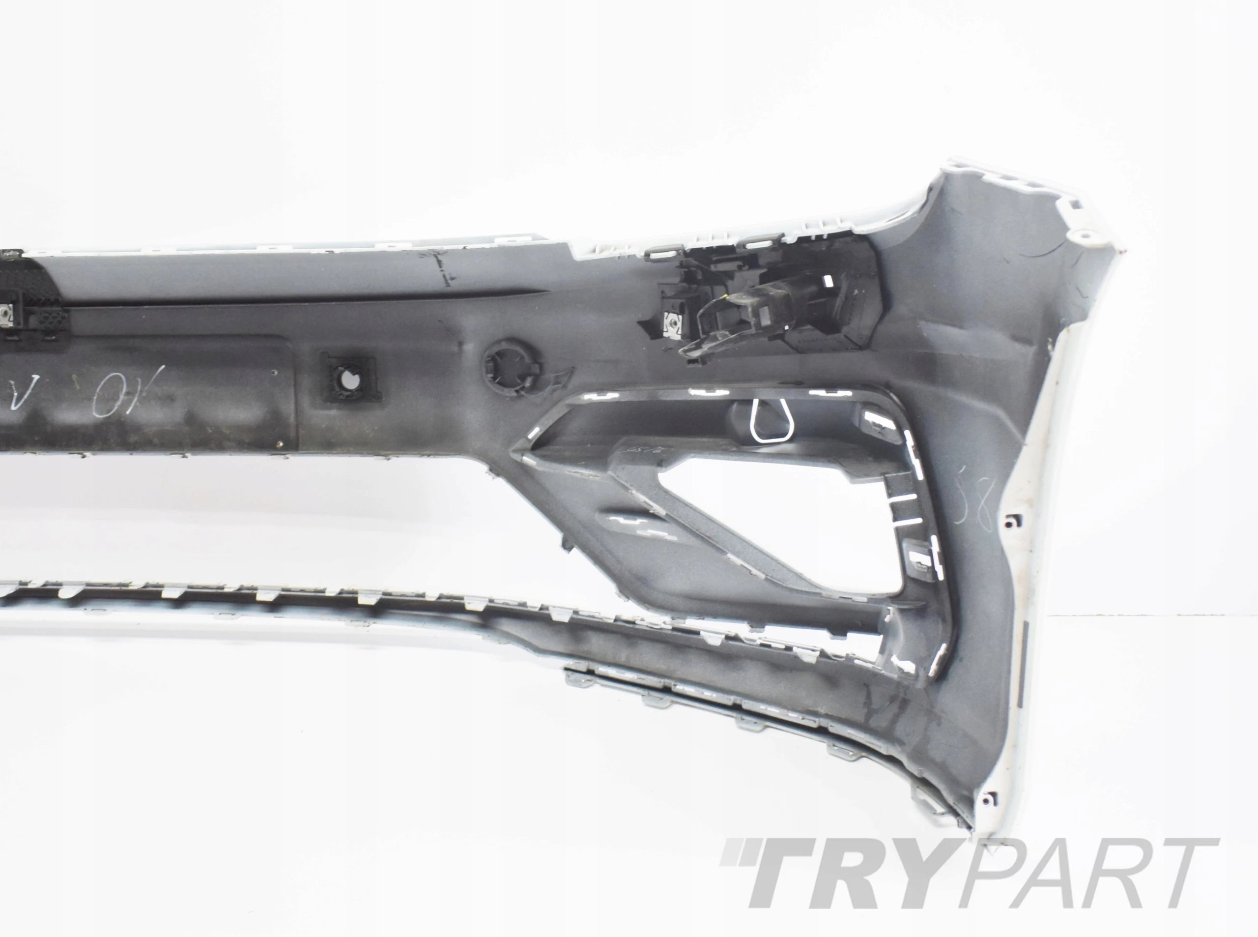 VW TOURAN 5TA R LINE FRONT BUMPER SUPER ORIGINAL CONDITION