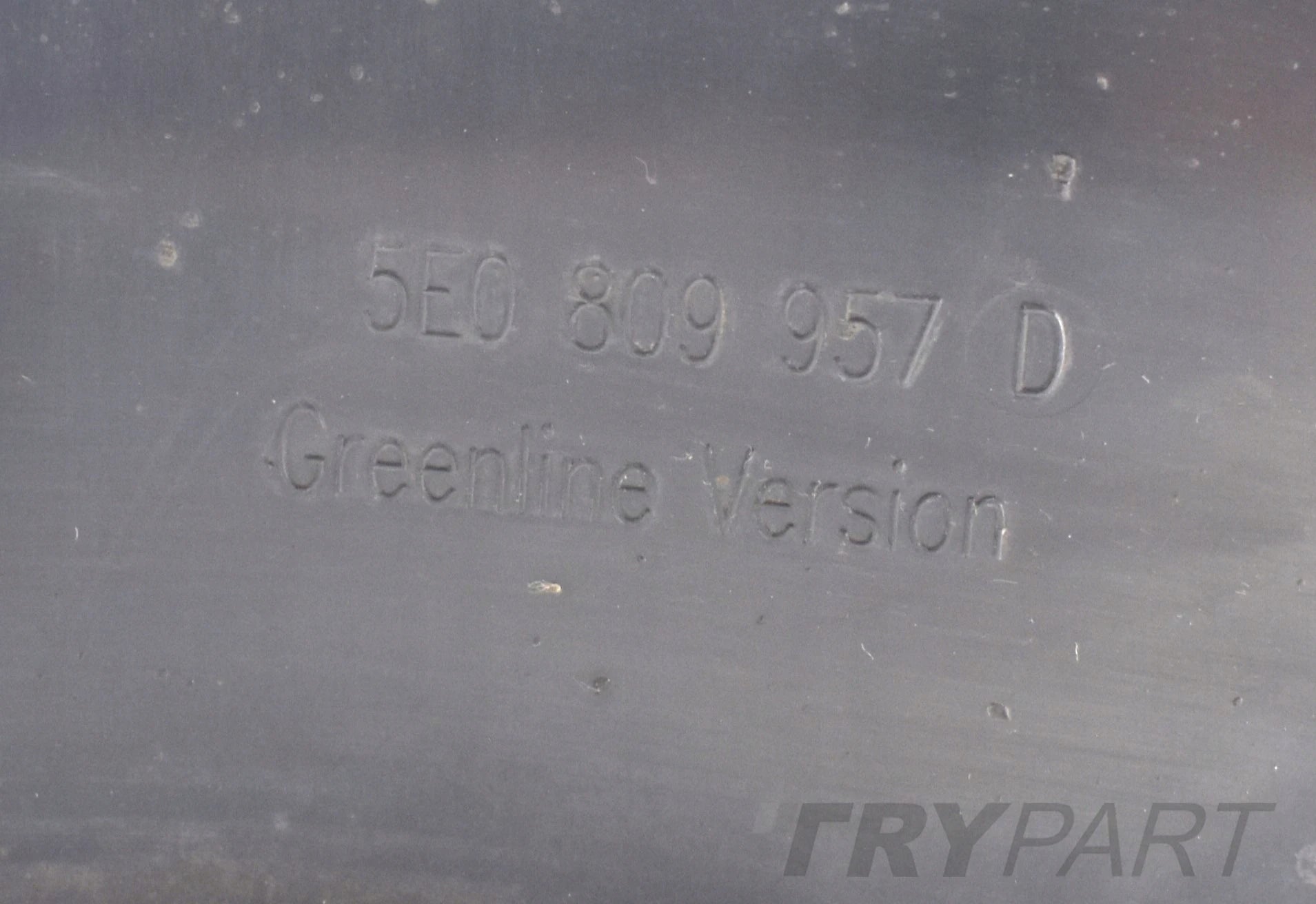 SKODA OCTAVIA III 5E0 LEFT FRONT FENDER ASSEMBLY ORG