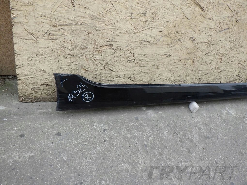 BMW 2 F46 GRAN TOURER right sill trim strip