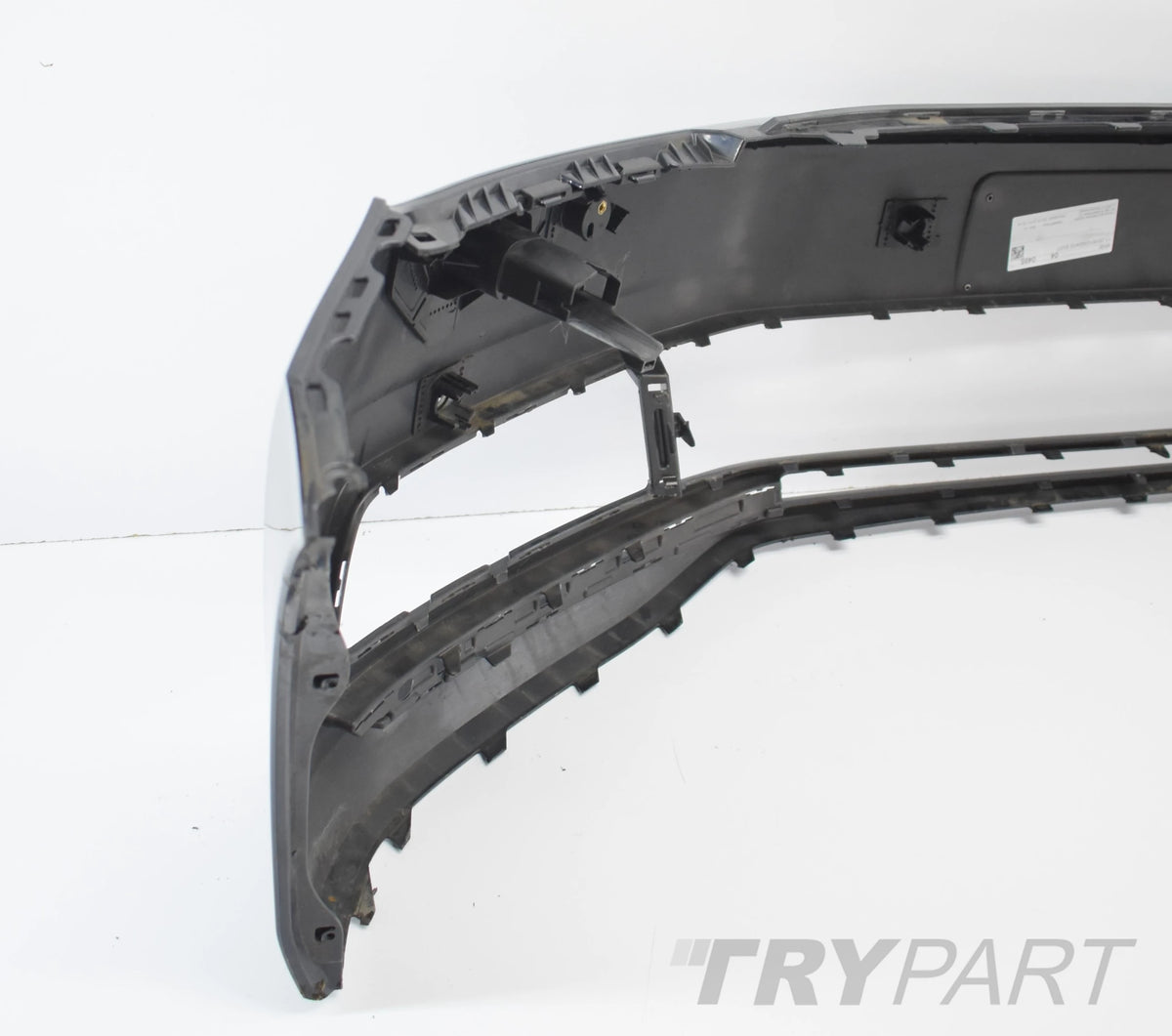 VW TOURAN III 5TA FRONT BUMPER EXCELLENT CONDITION