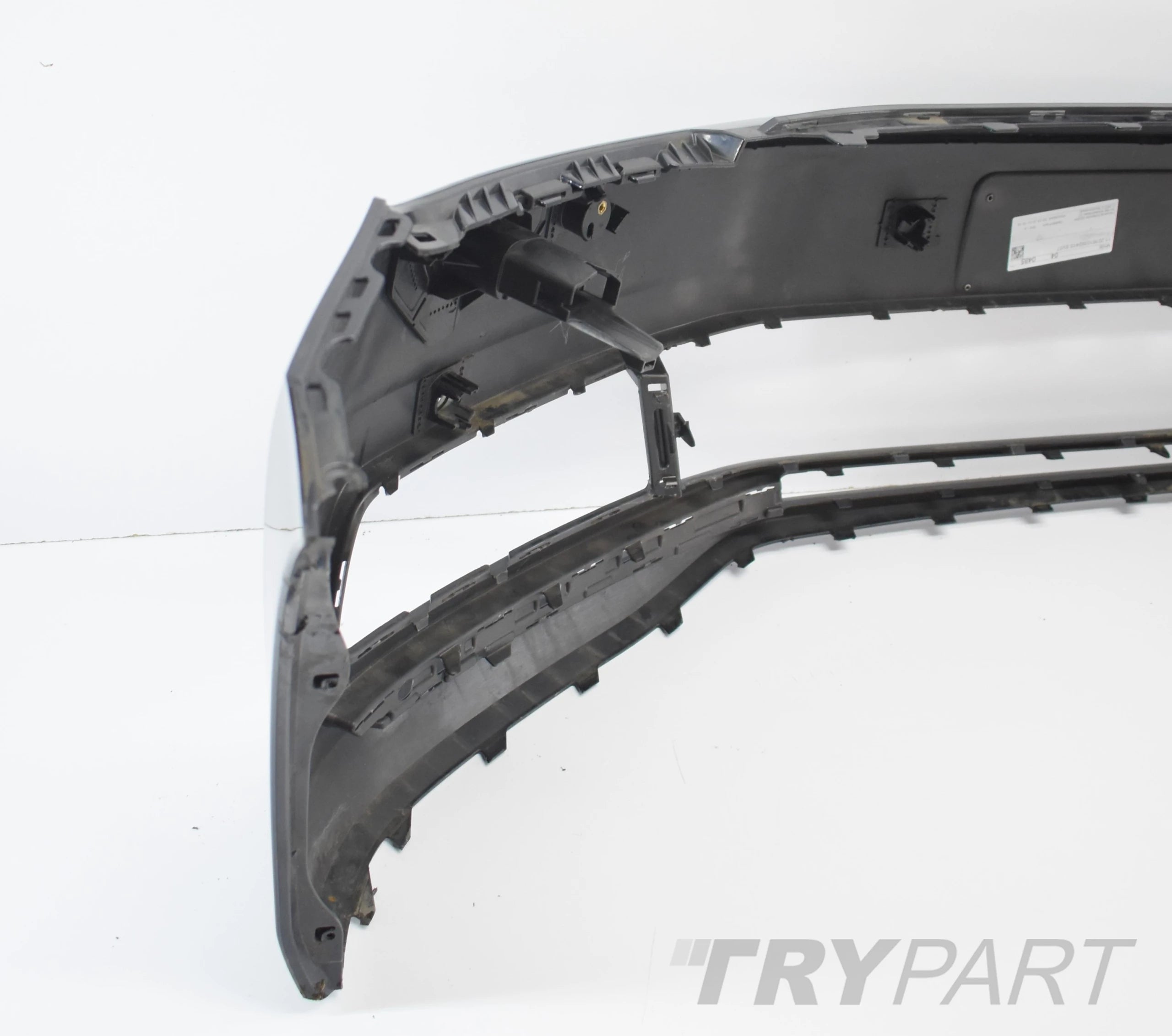 VW TOURAN III 5TA FRONT BUMPER EXCELLENT CONDITION