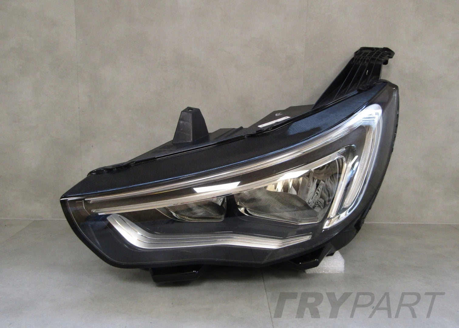 Front Lamp Opel Grandland STANDARD WITH LED LH 17-21 YP00015780