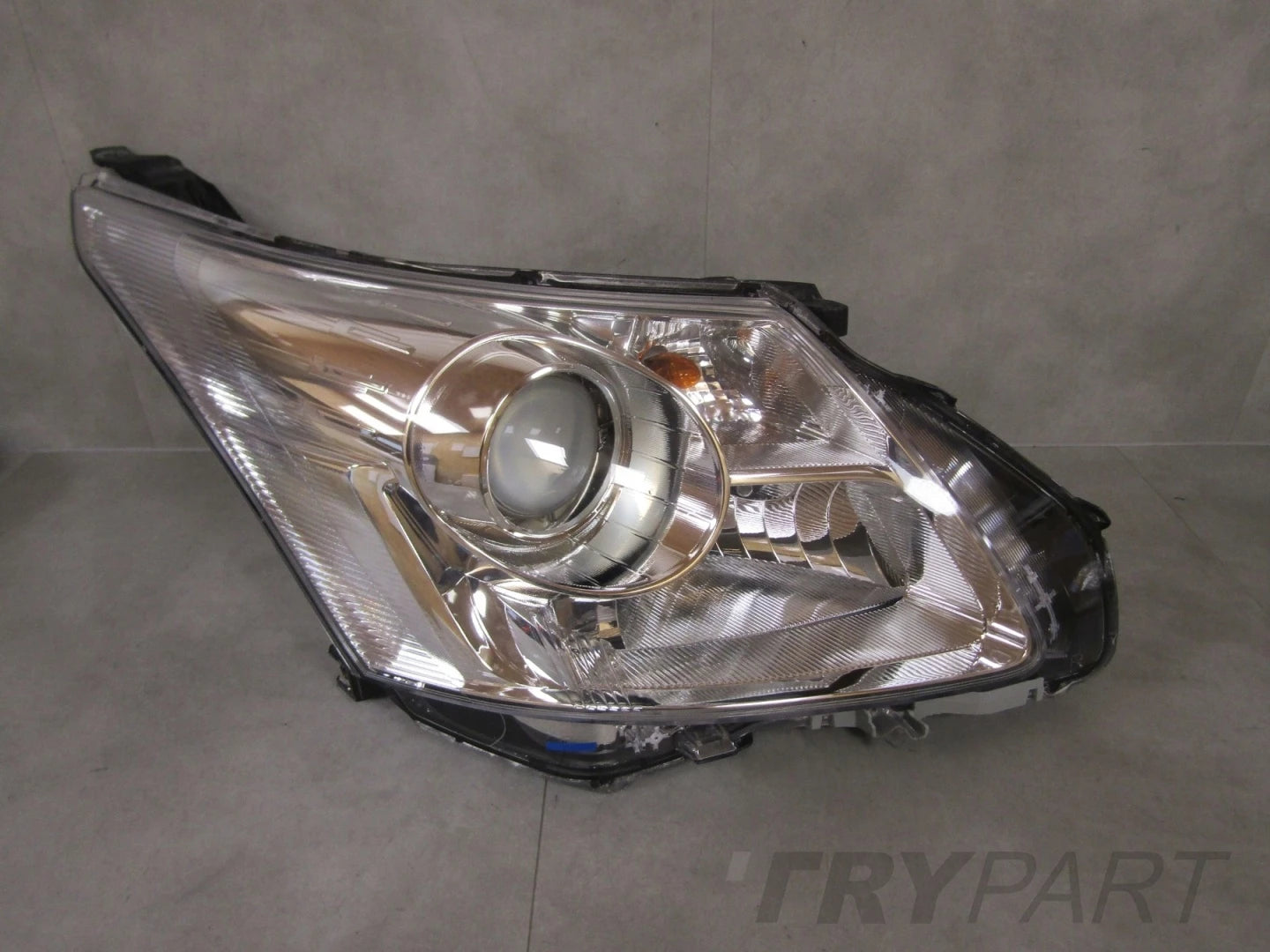Front Headlight Toyota Avensis T27 STANDARD LENS 09-11 RH RIGHT