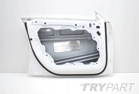 MERCEDES CLA W118 LEFT FRONT DOOR ORG