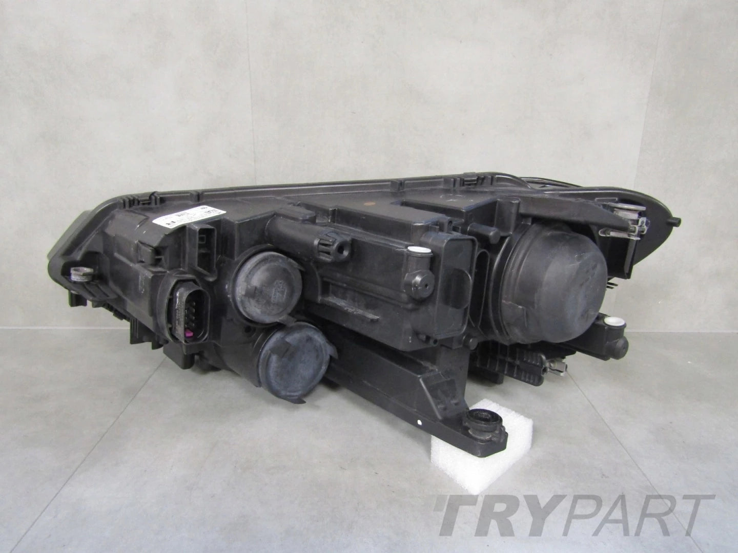 HEADLIGHT VOLKSWAGEN TOURAN III 3 5TB STANDARD 15- RH RIGHT 5TB906A