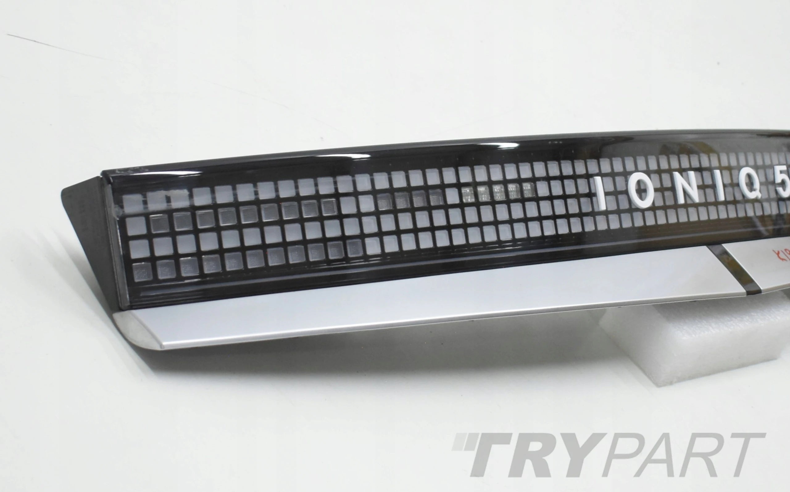 HYUNDAI IONIQ 5 REAR LAMP REAR REFLECTOR ORIGINAL WORKING !!!