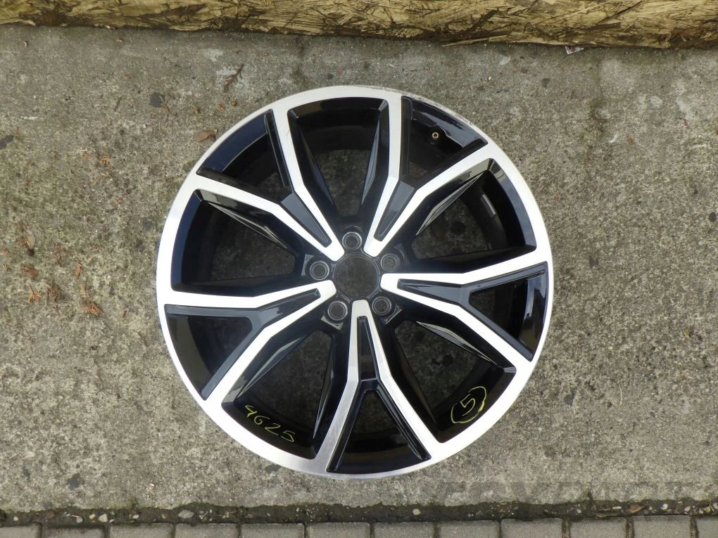 VW 2GM 7J x 18 ET39 5x112 aluminum wheel