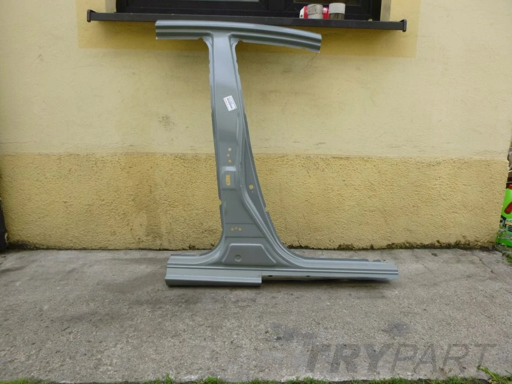 TOYOTA AURIS II 2012 12- Front Right Pillar Sill