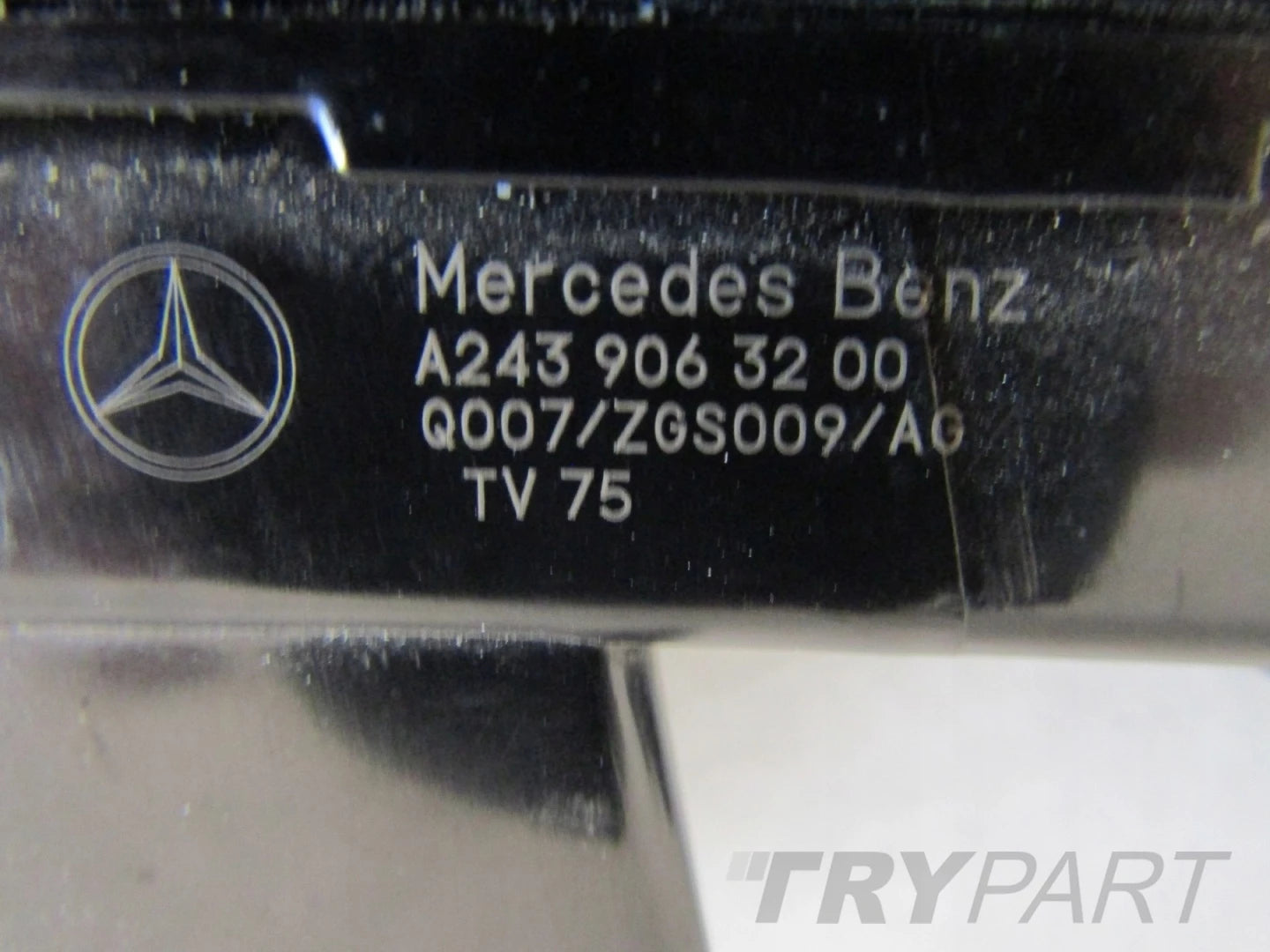 FRONT HEADLIGHT BLENDA MERCEDES EQA 243 W243 LED DRL 21- A2439063200