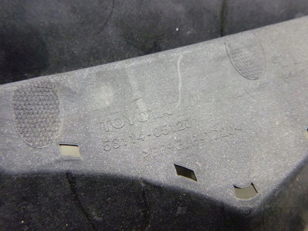 TOYOTA AVENSIS T27 LIFT T29 15- Grill