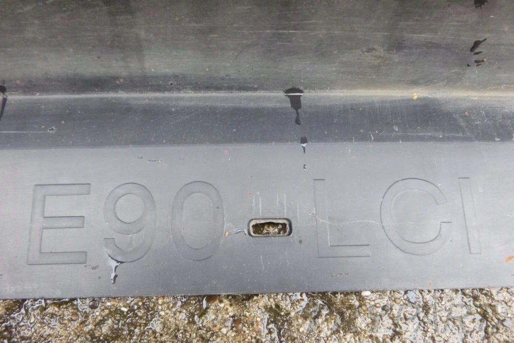 BMW 3 E90 E91 LCI LIFT Right Sill Overlay