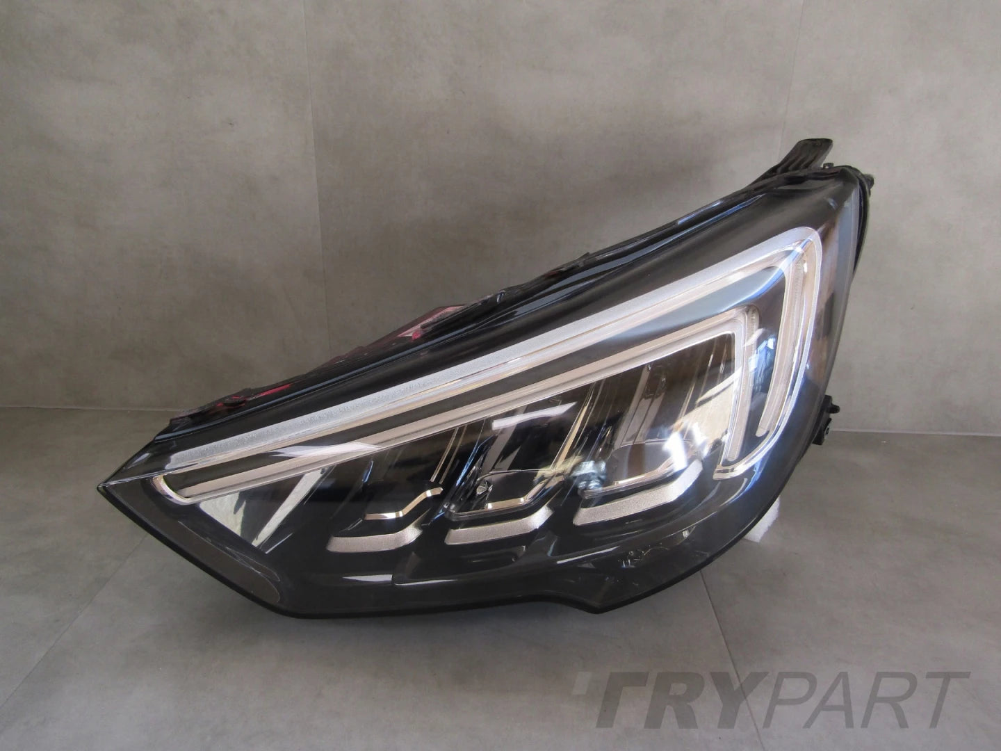 Front Headlight Opel Crossland LIFT LED 20- LH 462161423