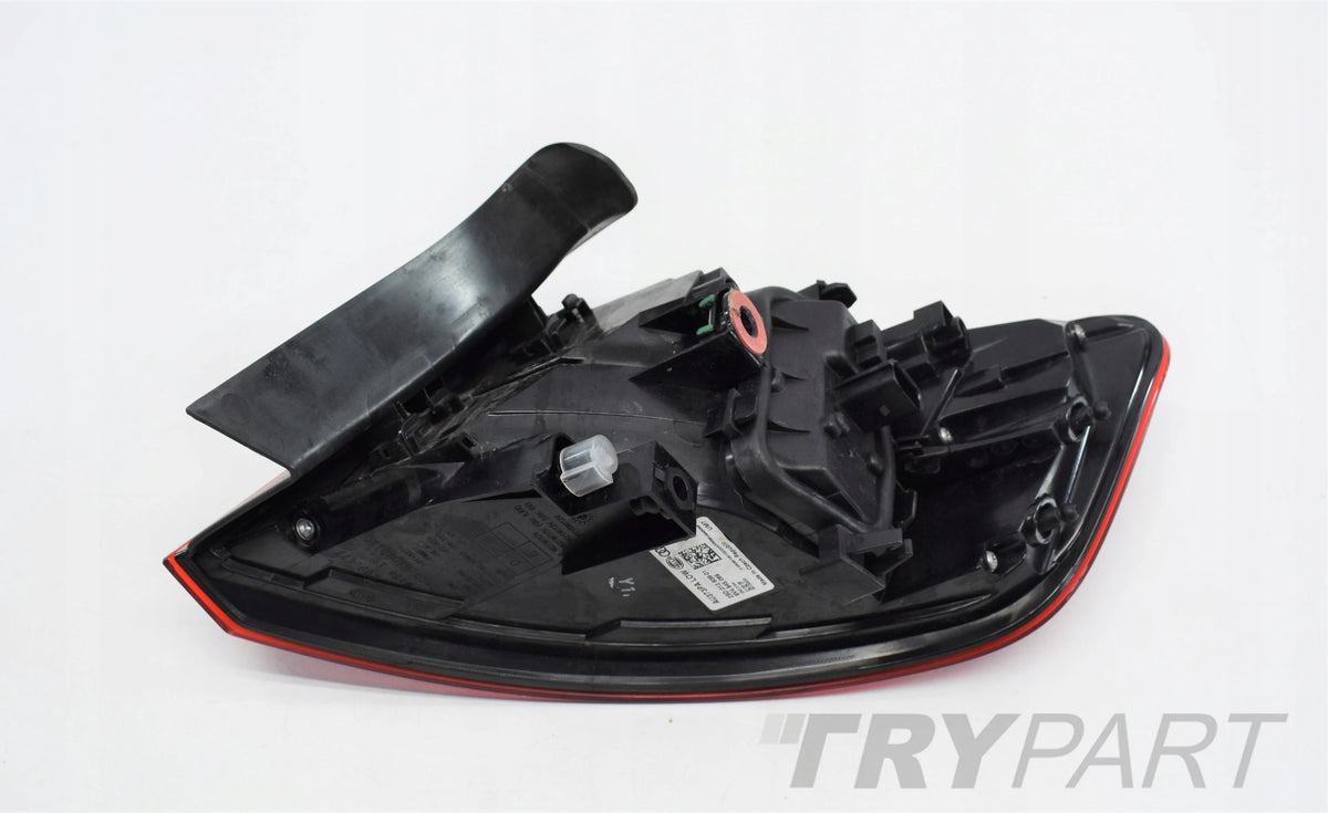 AUDI A3 8V4 LIFT LEFT REAR LED TAIL LIGHT ORG
