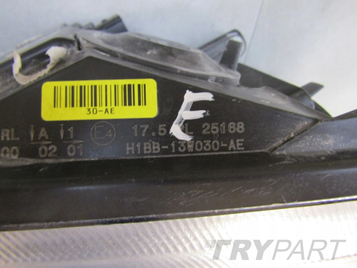 FRONT LAMP FORD FIESTA MK8 REGULAR 17-21 LH H1BB-13W030-AE