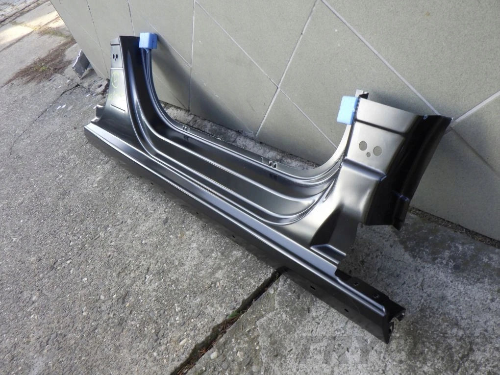 PEUGEOT 308 P5 T10 3 III GT GT LINE 21- Right Sill Panel Cover