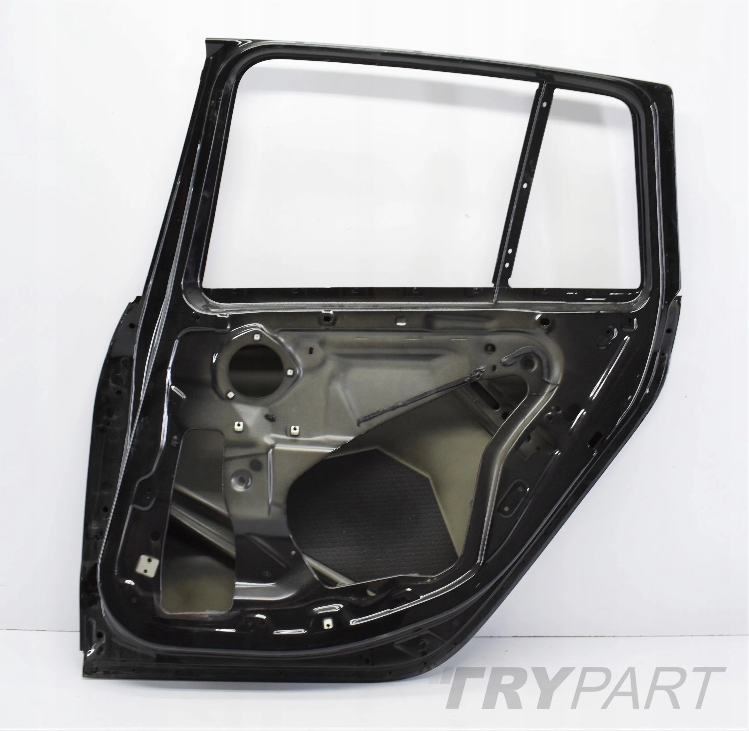 BMW 2 GRAN TOURER F46 RIGHT REAR DOOR
