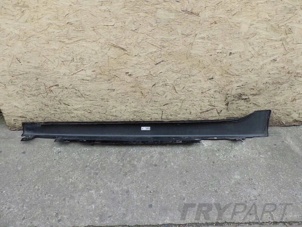 BMW 2 F46 GRAN TOURER right sill trim strip