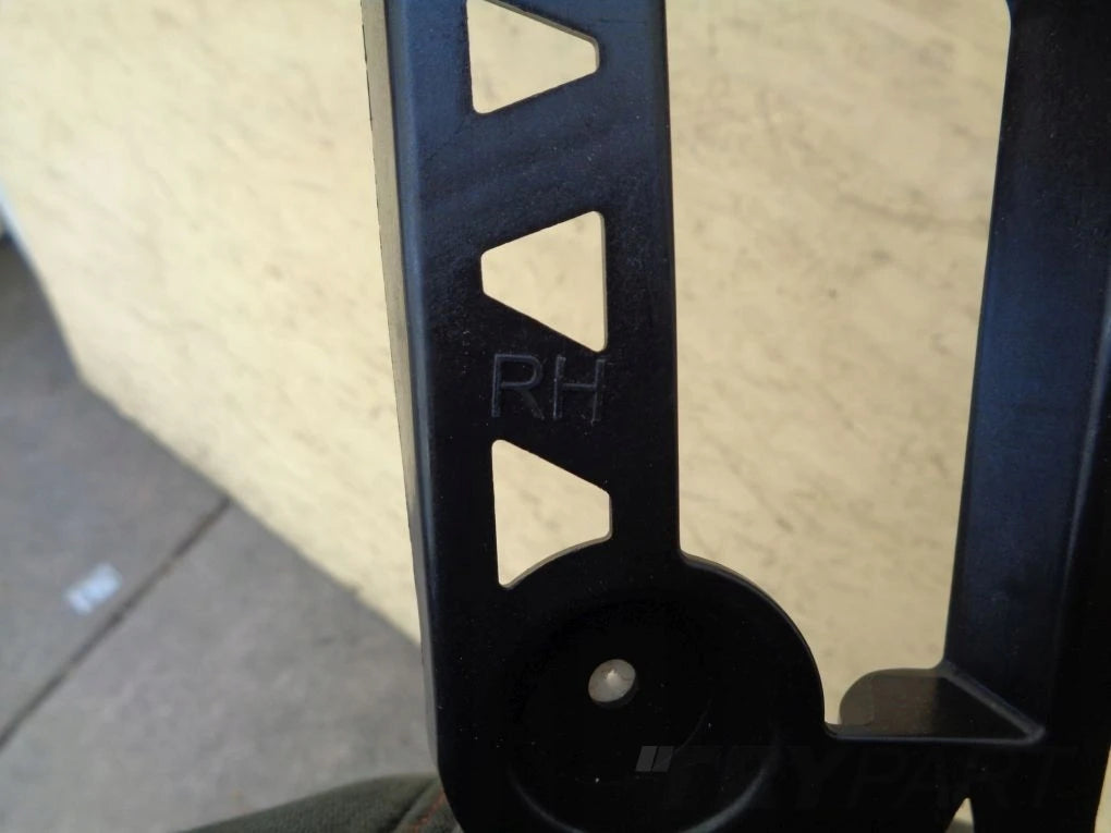 OPEL INSIGNIA B KOMBI Rear Bumper Skid Right