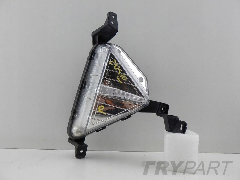 HYUNDAI ELANTRA VI LIFT - Right Halogen Turn Signal
