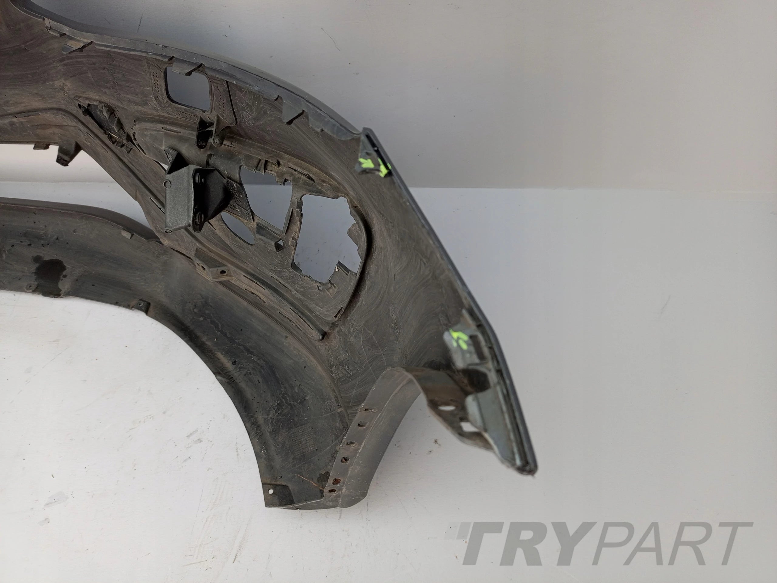 VOLVO XC60 I LIFT R-DESIGN 2013- FRONT BUMPER 31383105
