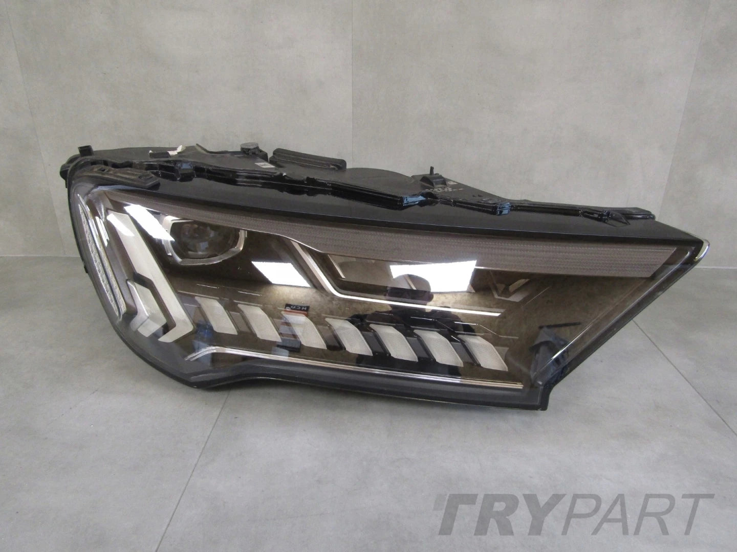Audi Q7 4M0 LIFT 19-24 Front Headlight FULL LED MATRIX Right Passenger Side 4M0941040C
