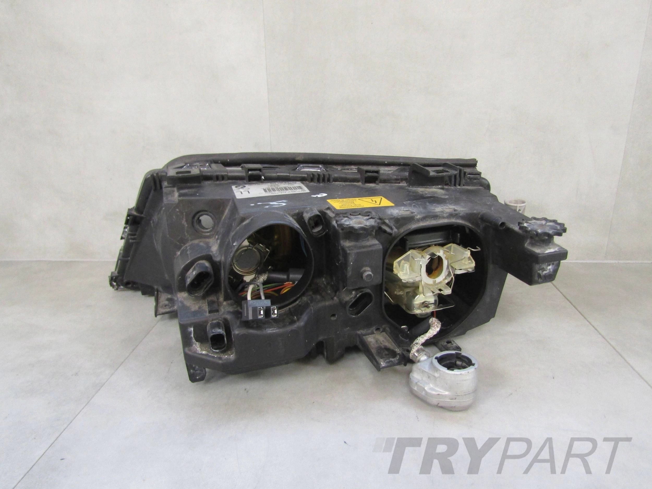 Headlight BMW 3 E46 XENON SEDAN WAGON LIFT 02-05 RH RIGHT 6925644