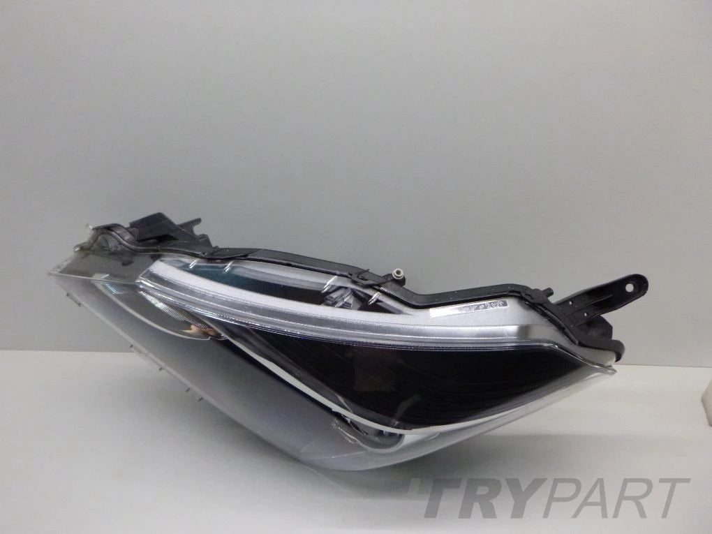 TOYOTA YARIS III LIFT 13- LEFT HEADLIGHT