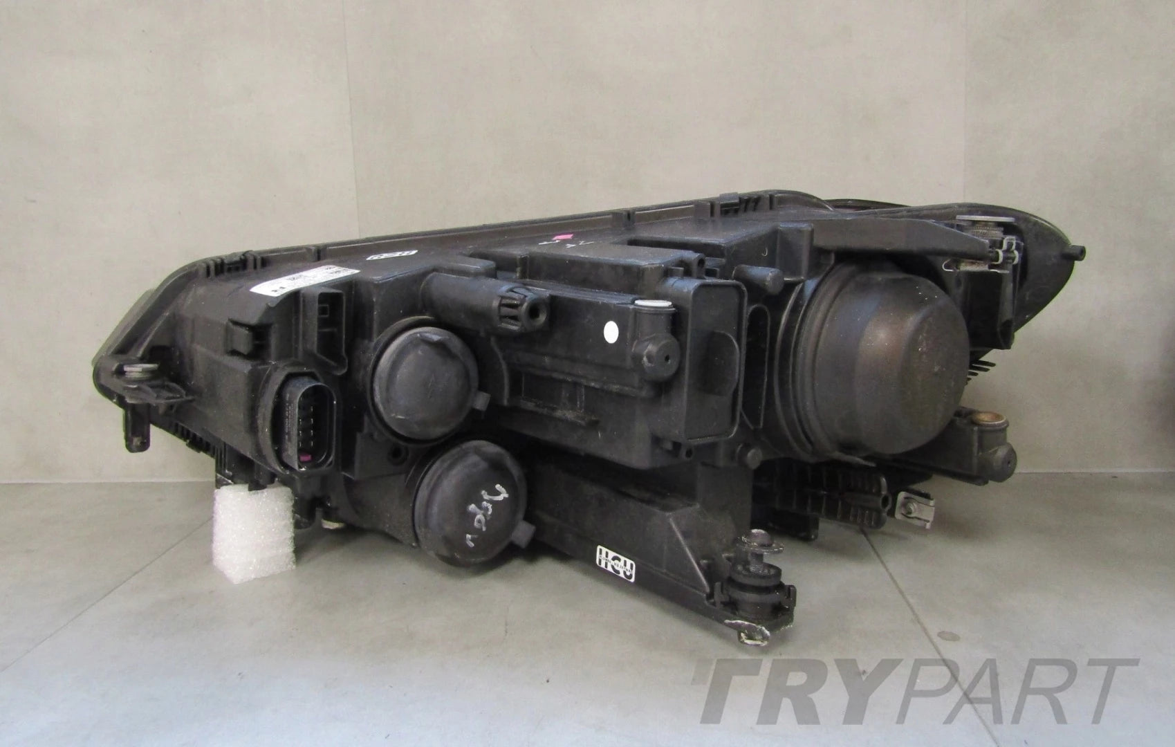 RIGHT HEADLIGHT VOLKSWAGEN TOURAN III 3 15- RH 5TB941006A