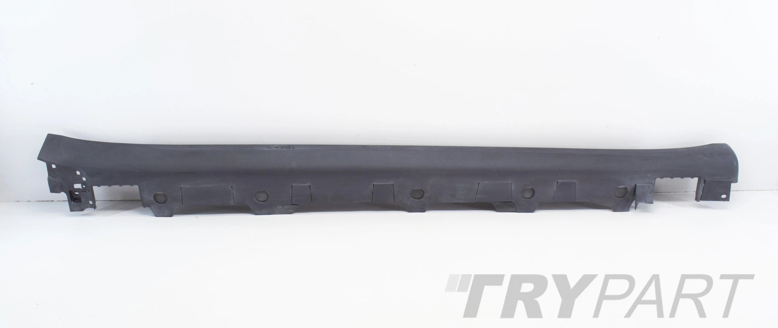 TESLA MODEL S RIGHT SILL MOULDING ORG