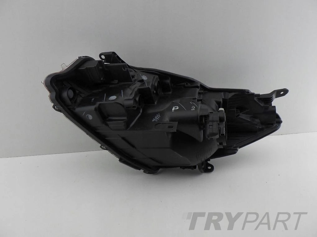 TOYOTA YARIS III 3 LIFT 17- Right Front Lamp
