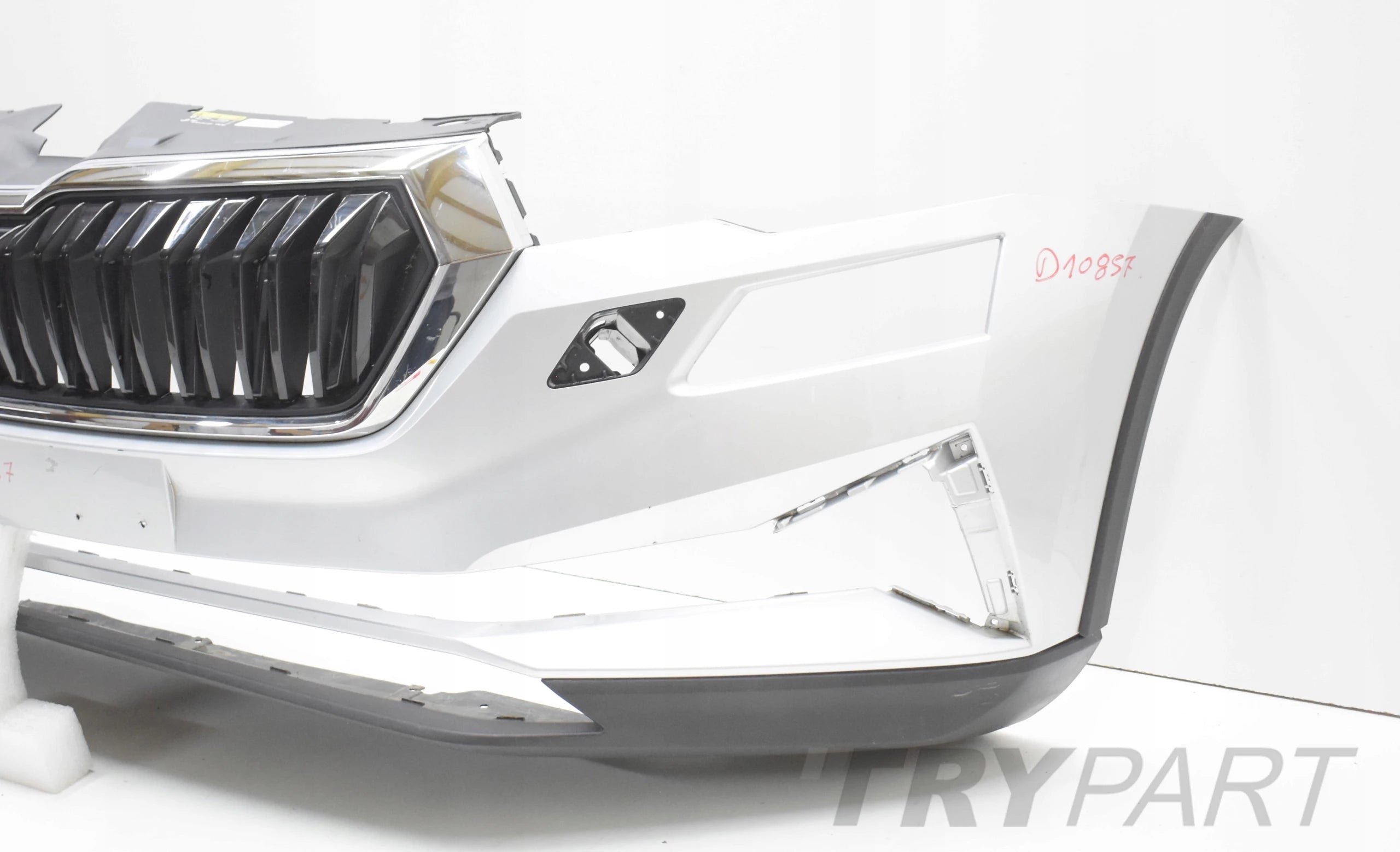 SKODA KAROQ LIFT 57A FRONT BUMPER ORG + BOTTOM