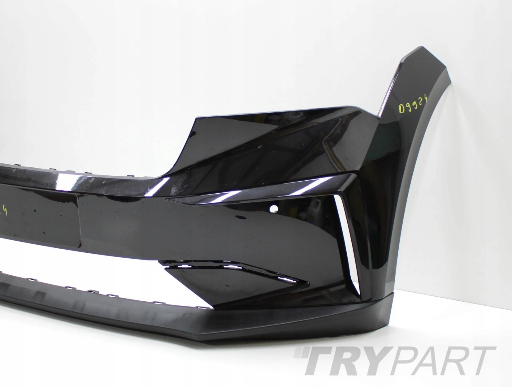 SKODA ENYAQ 5LA FRONT BUMPER ORG + BOTTOM