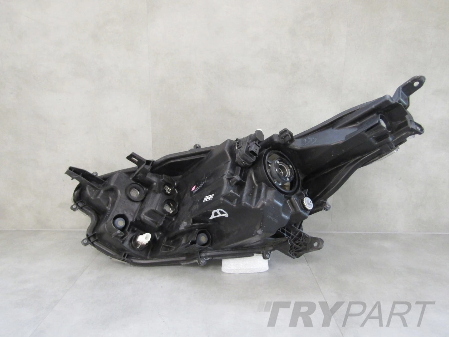 TOYOTA YARIS 4 IV HEADLIGHT STANDARD LENS 20- / MAZDA 2 22- RH