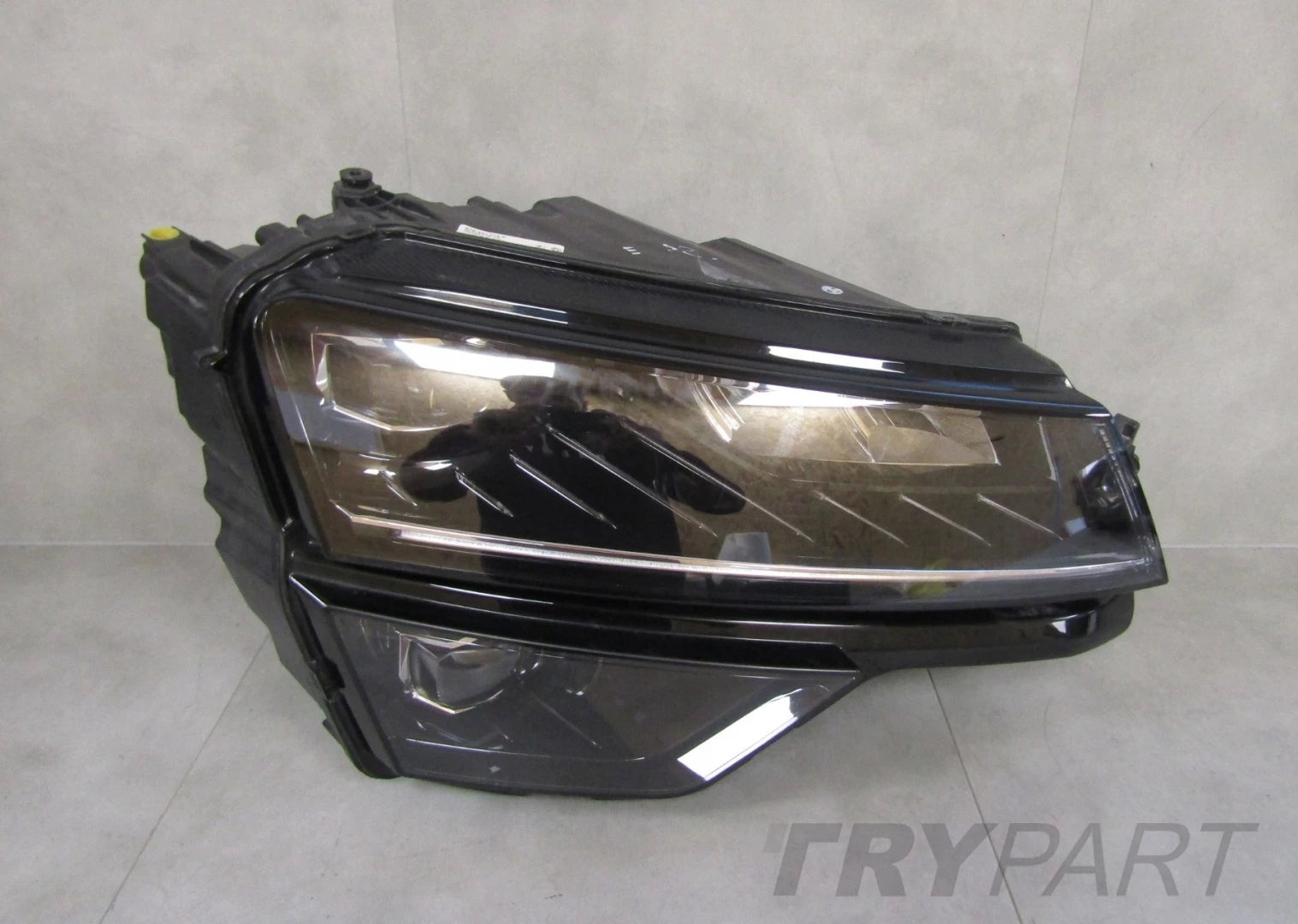 SKODA KAROQ FULL LED HEADLIGHT 17-21 RH RIGHT 57B941016B