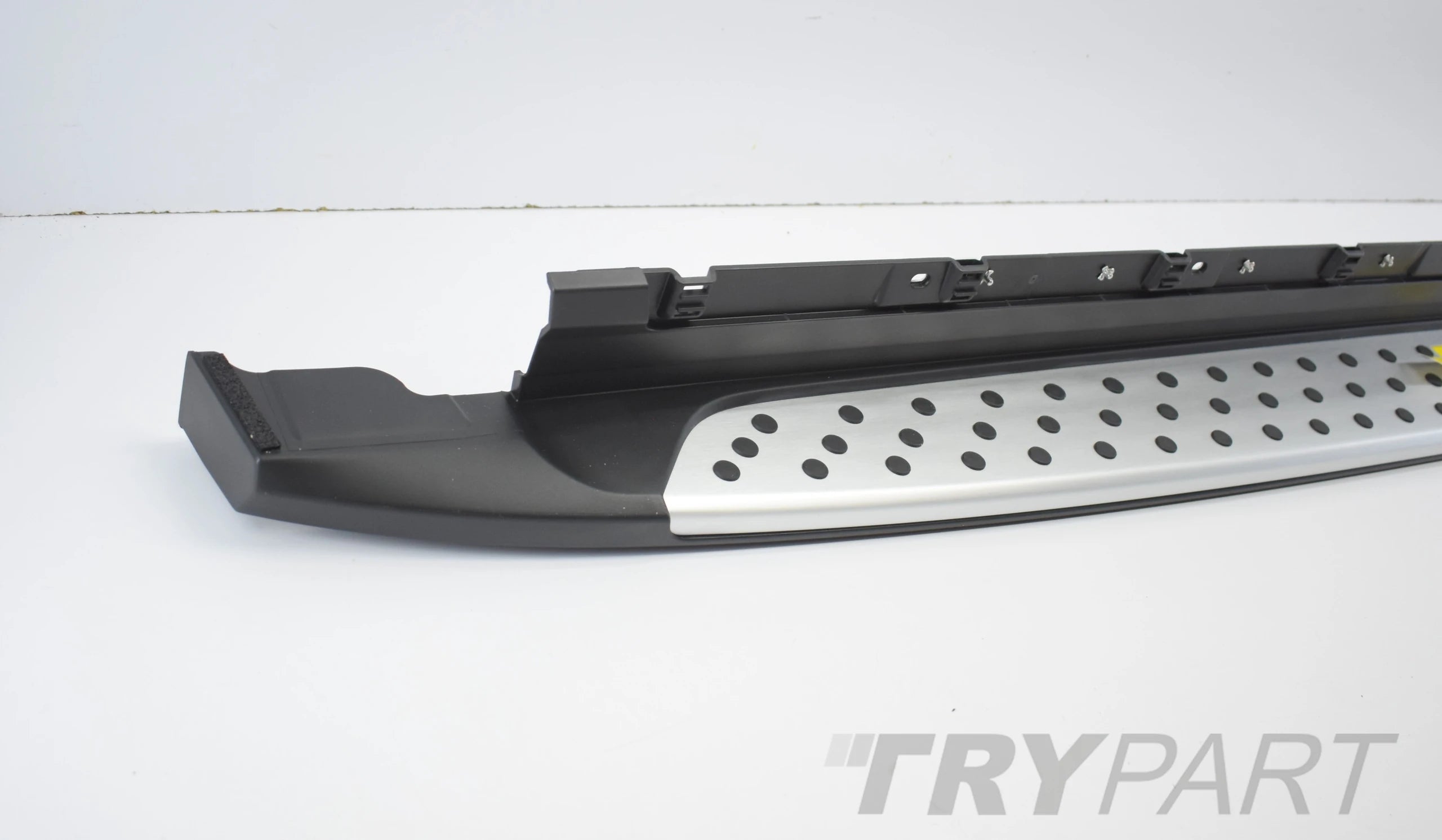 KIA SORENTO III LEFT SILL MOULDING ORG NEW