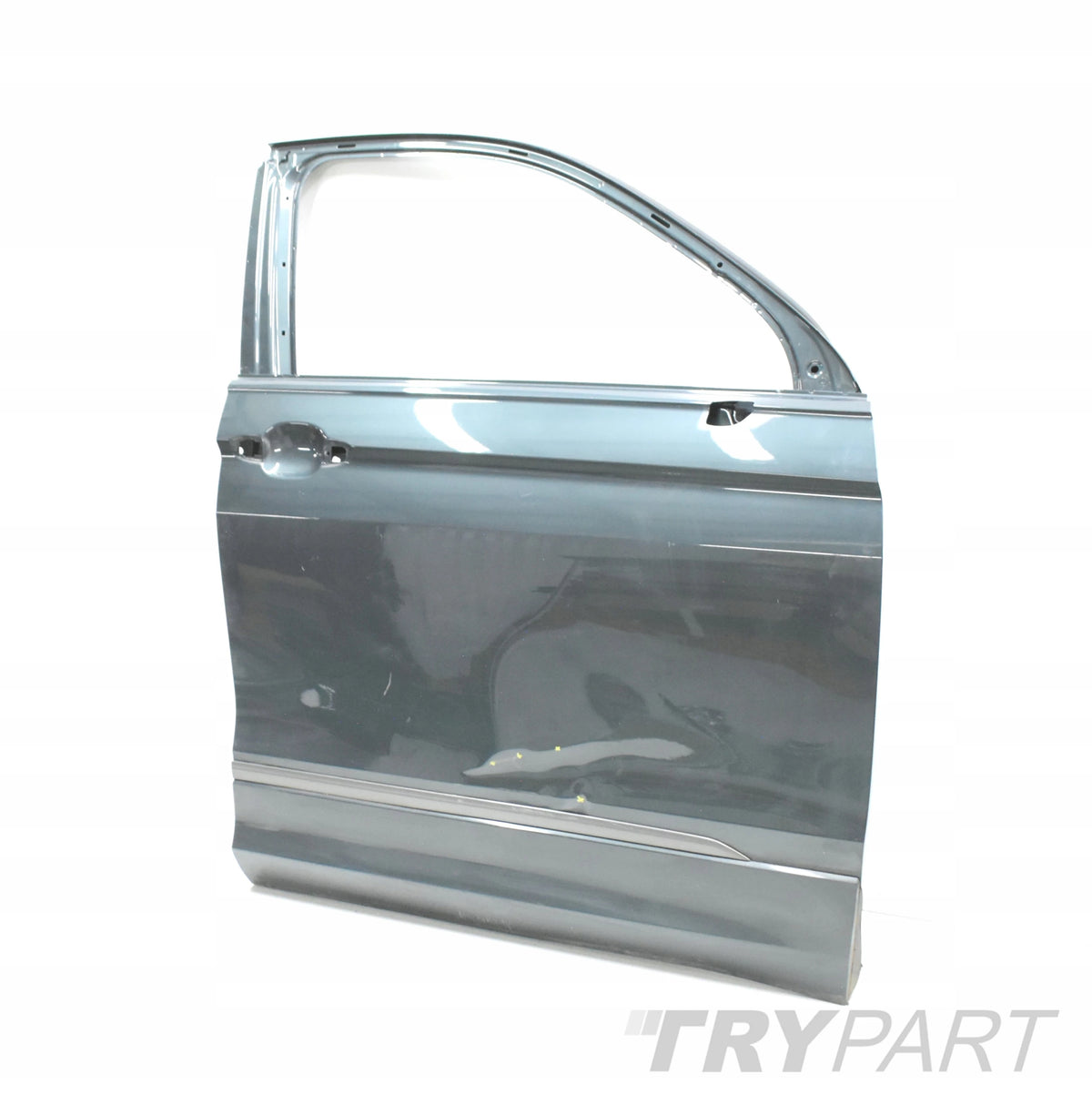 VW TIGUAN II 5NN ALLSPACE RIGHT FRONT DOOR ORG