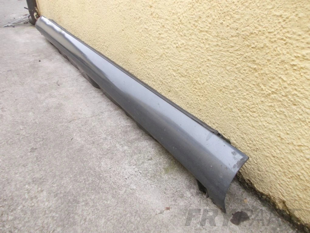 TOYOTA AVENSIS II T25 03- Right Sill Cover