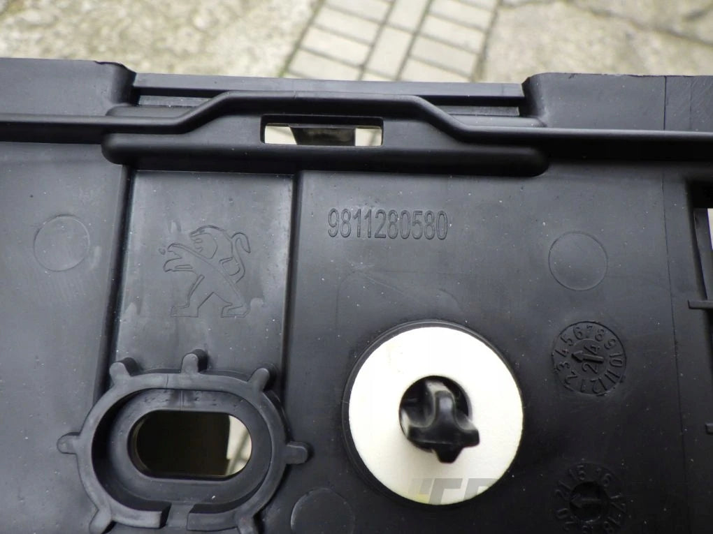 PEUGEOT 3008 II P84 16- Rear Mount Slide