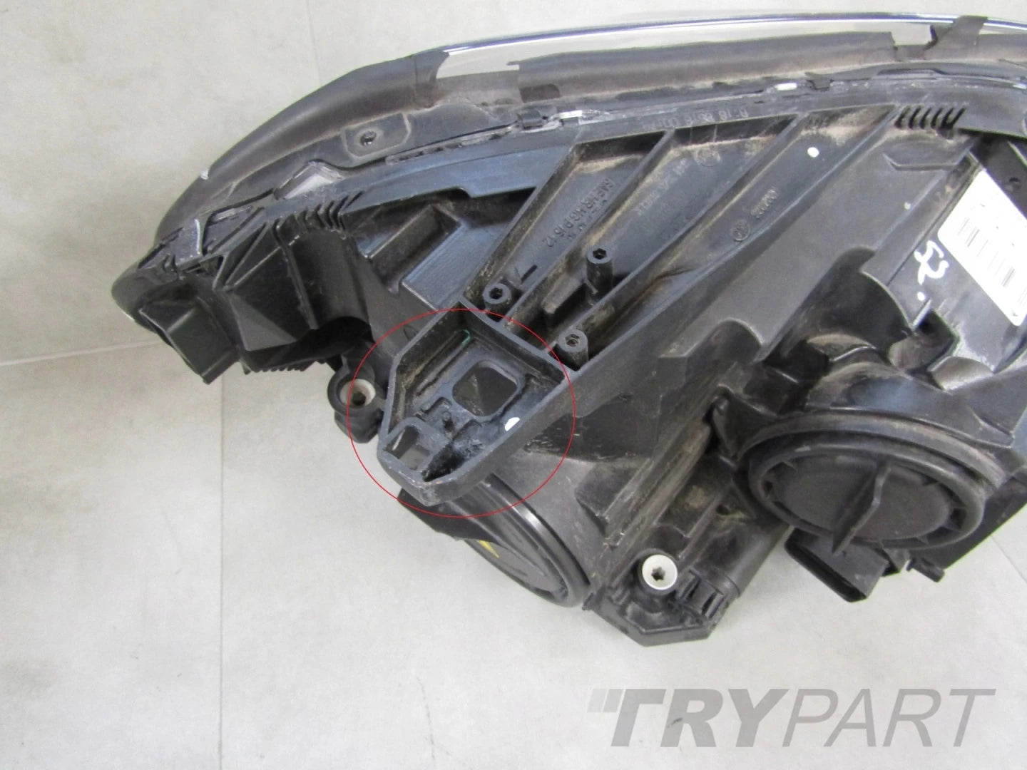 HEADLIGHT MERCEDES B CLASS W246 XENON ACTIVE ILS LH LEFT 11-14 A2468207