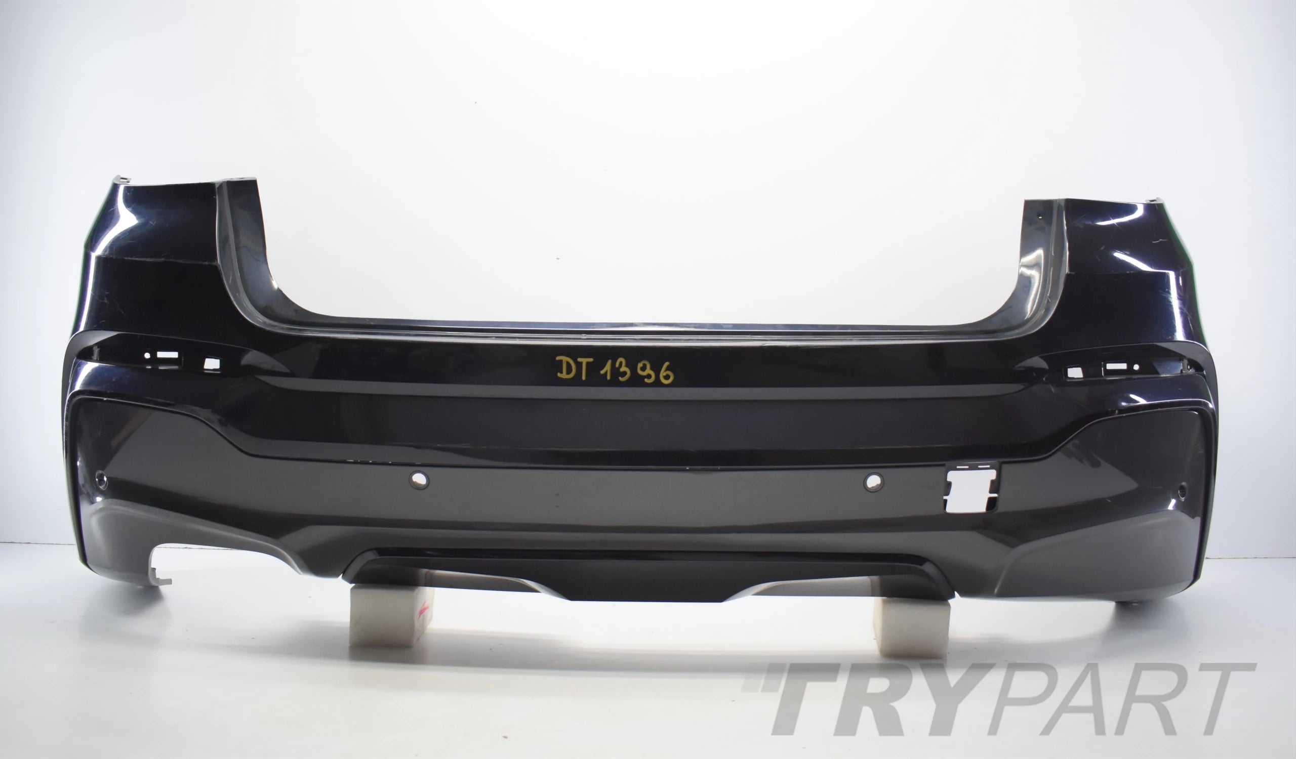 BMW X4 F26 M PACKAGE REAR BUMPER EXCELLENT CONDITION ORG