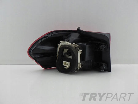 VW TOURAN 2 II 5TA 15- rear lamp right