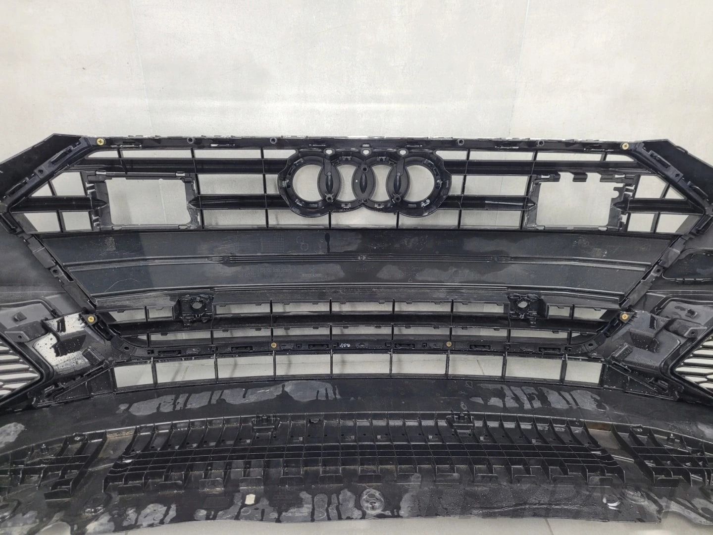 Front Bumper Audi A7 4K8 S-Line 18-