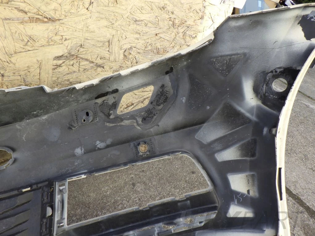 VW TOURAN 5TA 15- Front Bumper