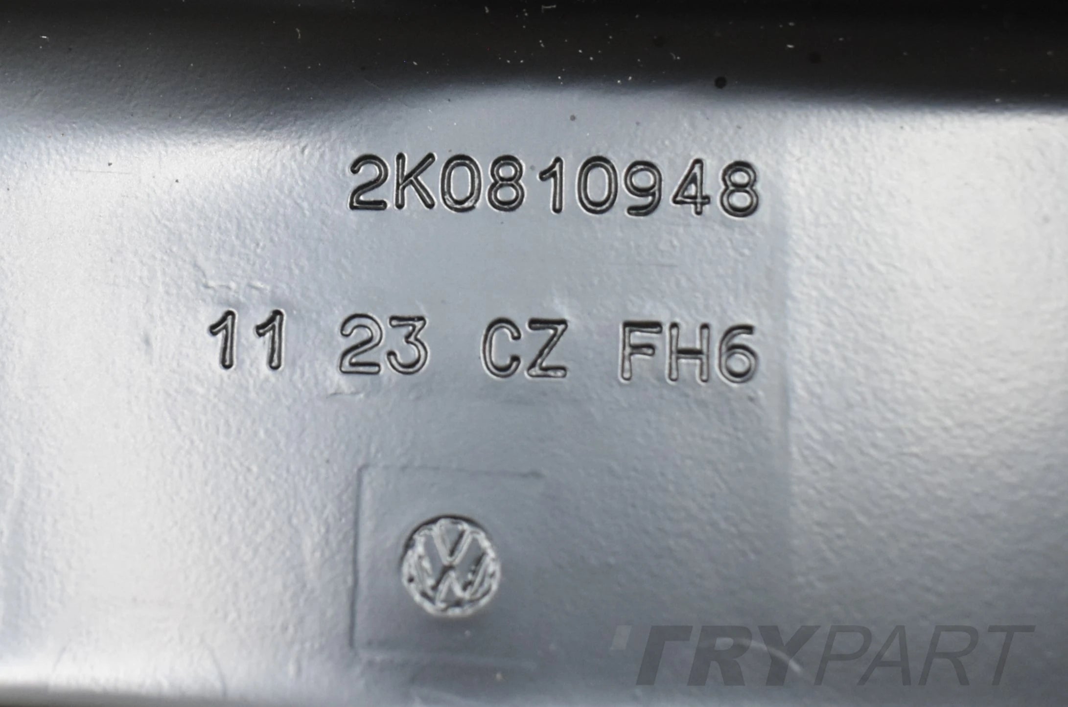 VW CADDY 2K0 RIGHT REAR FENDER HOUSING ORG